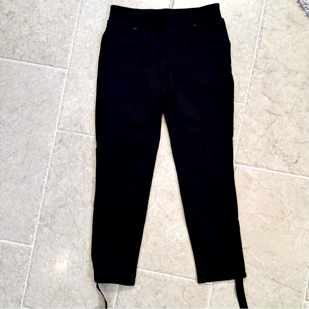 Athleta “Tear Away B4 U Play” pant.  Black, size Medium.